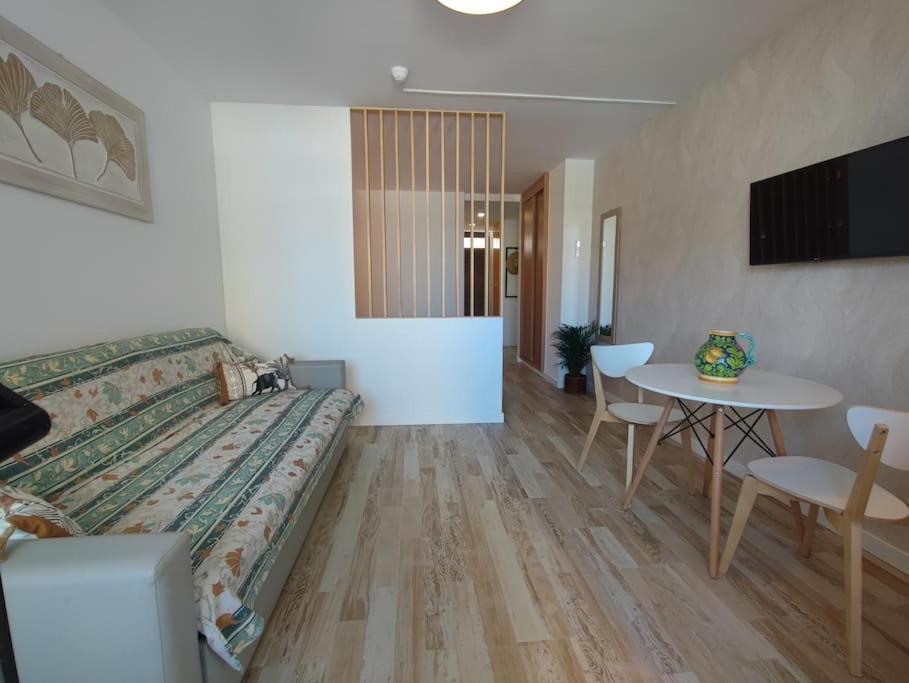 3Min Walk Playa Del Ingles Apartment San Bartolomé Dış mekan fotoğraf
